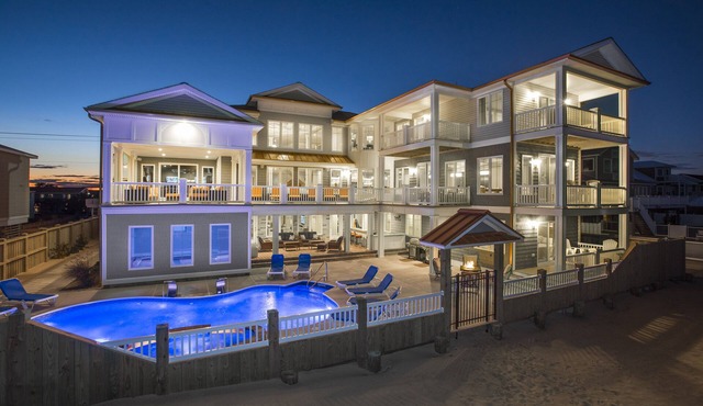 Wonderful beachfront home w/private indoor & outdoor pools, WiFi, AC, deck