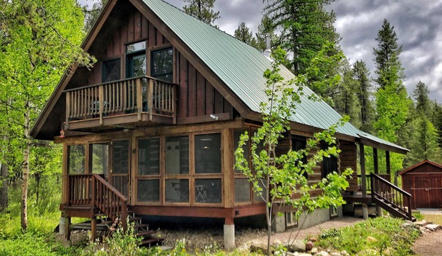 Wonderful Cabin in the Woods in West Glacier Near Glacier National Park Entrance