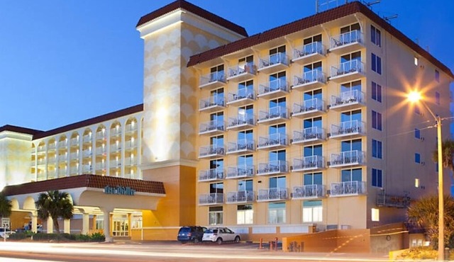 Wonderful Casa Del Mar Ocean Front Condo, 2 bedroom, 2 bath, sleeps 6