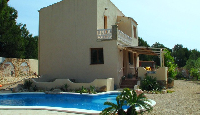 Wonderful country house with private pool