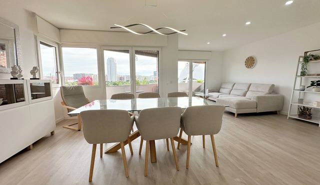 WONDERFUL DESIGN APARTMENT IN FRONT OF THE OPERA OF VALENCIA IN THE CITY OF ARTS.