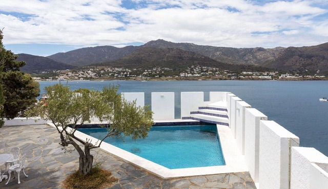 Wonderful private villa for 10 guests with private pool, TV, terrace, panoramic view and parking