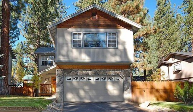Wonderful Family Home Near Ski Resorts, Hiking, Biking - Private Hot Tub!- 1209G~
