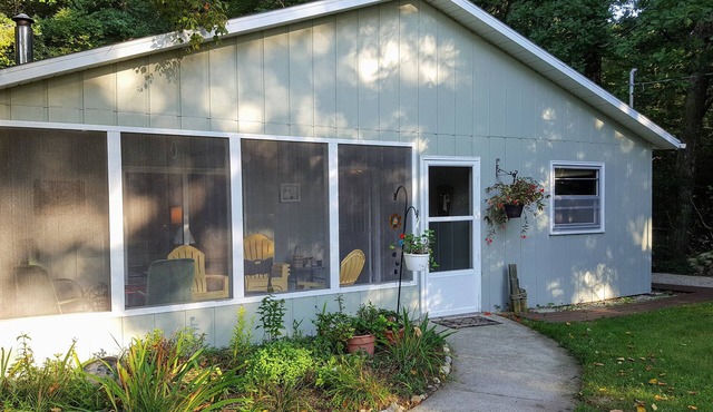 Wonderful family cottage with beautiful, huge, white sand Lake Michigan beach