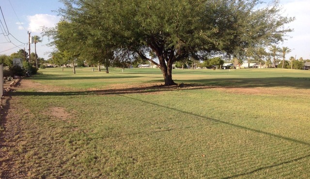 Wonderful Golf View! Golf Course Home, 2 blocks from Fairway recreation center.