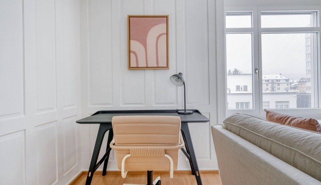 Wonderful Hard 1BR w/Shared W/D, 2 min to Groceries, by Blueground