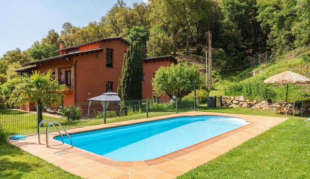Wonderful Holiday Home Ca la Montse