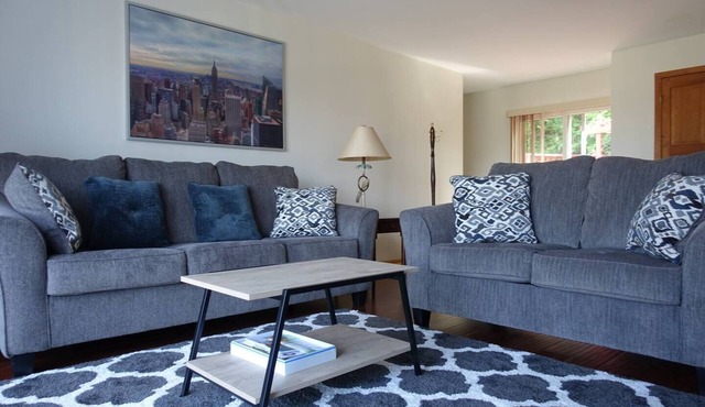 Wonderful home next to shore, parks, NYC ferry!nn