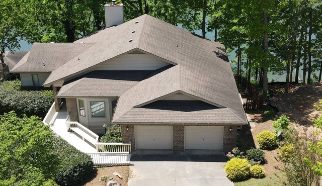 Wonderful home with dock on Tellico Lake