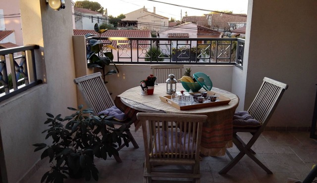 Wonderful house at the heart of Provence 1km to beach with terrace and parking