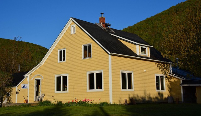 Wonderful ocean view, private pebble beach, great hospitality