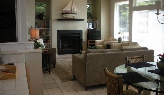 Wonderful Ocean View - Located Six Miles South of Cannon Beach