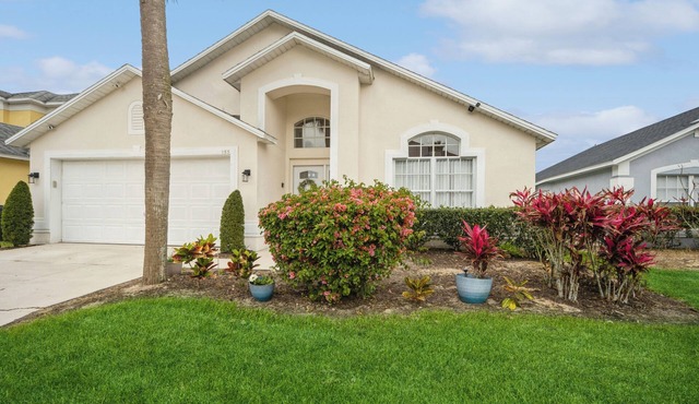 Wonderful Orlando Florida Home in the Manors at Westridge, 20 Minutes To Disney