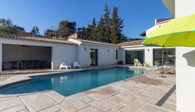 Wonderful private villa for 6 people with private pool, WIFI, TV and terrace
