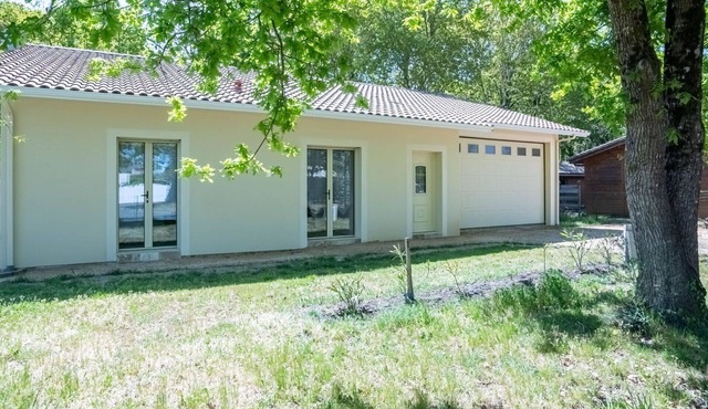 Wonderful private villa for 10 people with WIFI, A/C, TV, terrace and pets allowed
