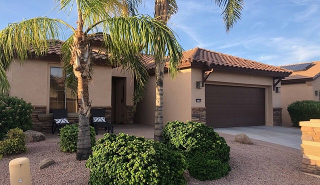 Wonderful Pebble Creek golf course setting - 2bdrm home