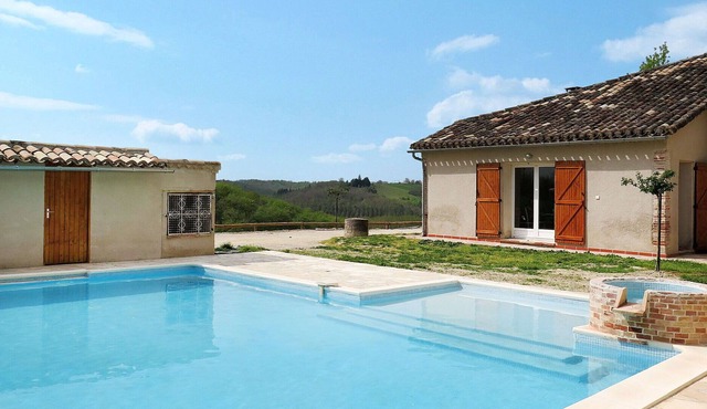 Wonderful private villa with private pool, TV, terrace, pets allowed, panoramic view and parking