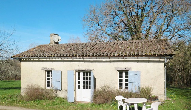 Wonderful private villa for 3 guests with TV, terrace, pets allowed and parking