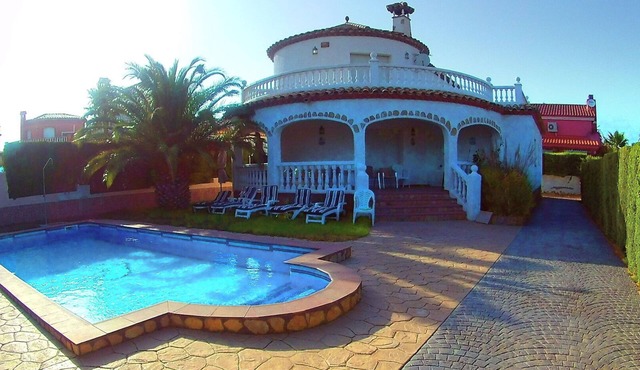 Wonderful private villa with A/C, WIFI, private pool, TV, terrace, pets allowed and panoramic view