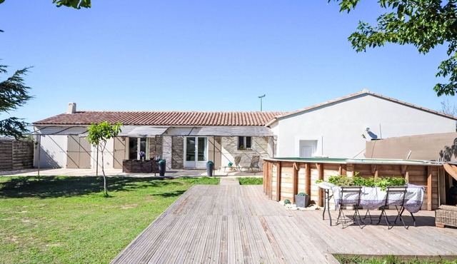 Wonderful private villa for 6 guests with A/C, private pool, WIFI, TV and patio