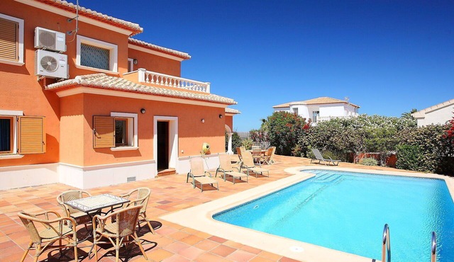 Wonderful private villa for 6 people with A/C, private pool, WIFI, TV and terrace