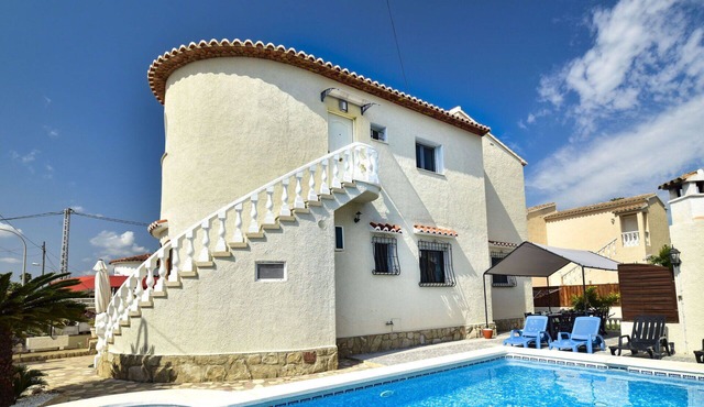 Wonderful private villa for 12 guests with WIFI, A/C, private pool, TV and patio