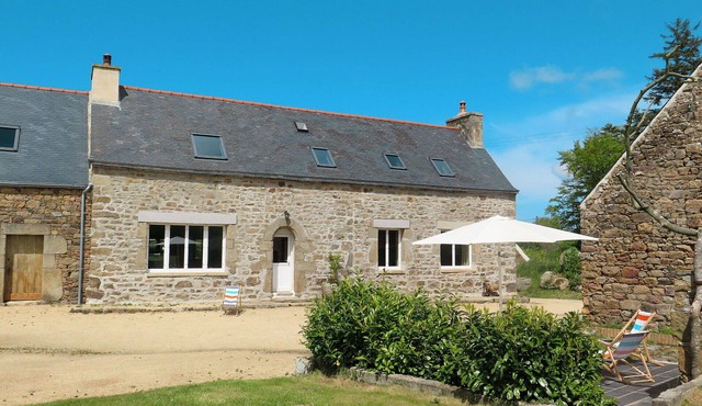 Wonderful private villa for 10 guests with WIFI, TV, terrace and pets allowed