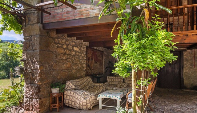 Wonderful private villa for 4 people with TV, patio and parking