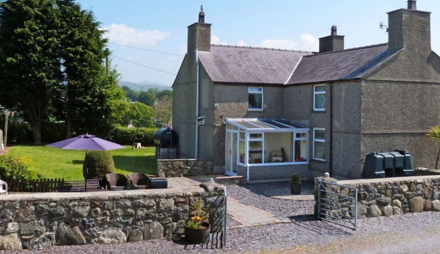 Wonderful private villa for 7 people with WIFI, TV, patio and parking