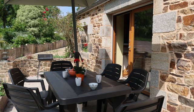 Wonderful private villa for 6 guests with WIFI, TV, terrace and pets allowed