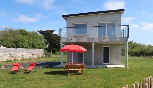 Wonderful private villa for 4 people with A/C, TV, terrace, pets allowed and parking