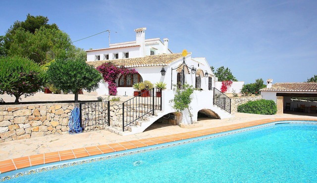 Wonderful private villa for 10 people with private pool, A/C, WIFI, TV, patio and panoramic view