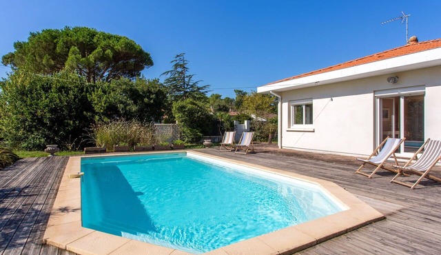 Wonderful private villa for 6 people with private pool, WIFI, TV and terrace