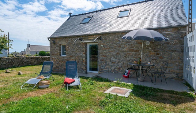 Wonderful private villa for 4 guests with TV, terrace and pets allowed