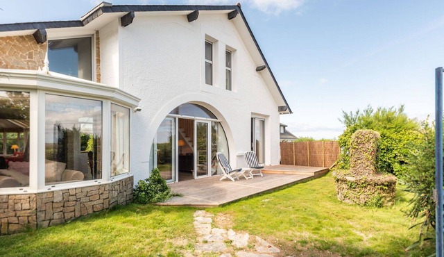 Wonderful private villa for 8 guests with WIFI, TV, terrace and parking
