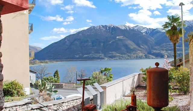 Wonderful private villa for 4 guests with WIFI, A/C, TV, patio, pets allowed and panoramic view