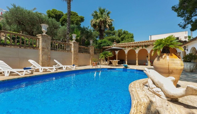 Wonderful private villa for 10 guests with private pool, A/C, WIFI and patio