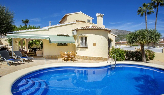 Wonderful private villa for 6 guests with A/C, WIFI, private pool, TV and terrace