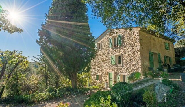 Wonderful private villa for 6 guests with private pool, WIFI, TV, patio and pets allowed