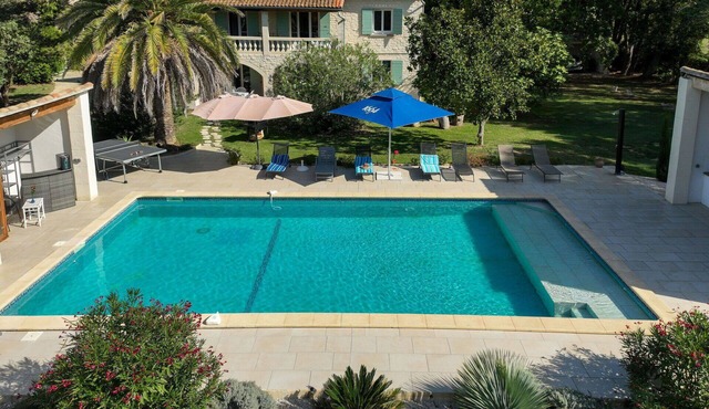 Wonderful private villa for 12 people with private pool, WIFI, A/C, TV and patio