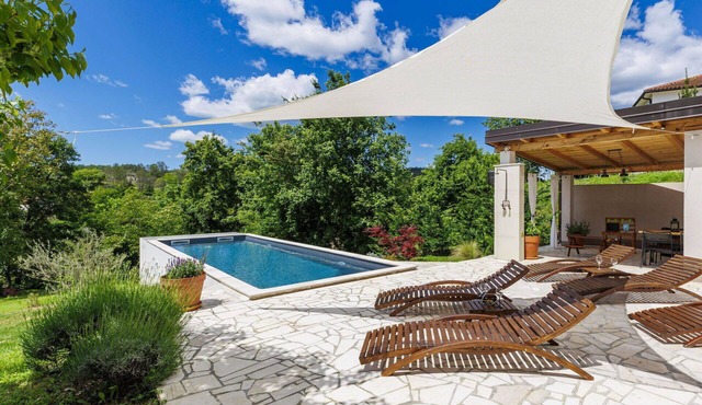 Wonderful private villa for 6 guests with WIFI, private pool, A/C, TV and terrace