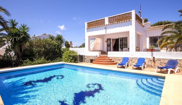 Wonderful private villa for 6 guests with WIFI, private pool, A/C, TV and patio
