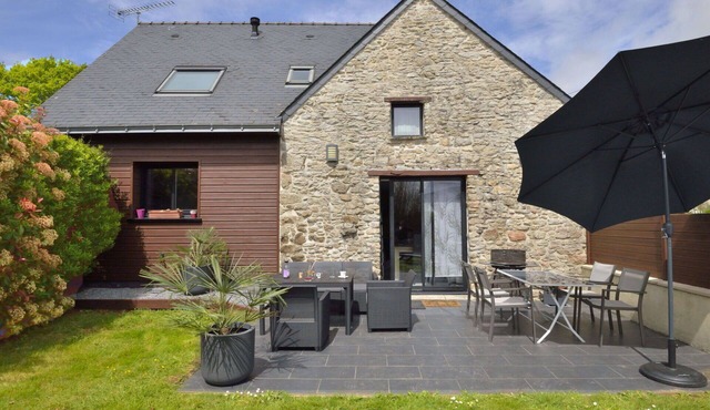 Wonderful private villa for 5 guests with WIFI, TV, patio and pets allowed