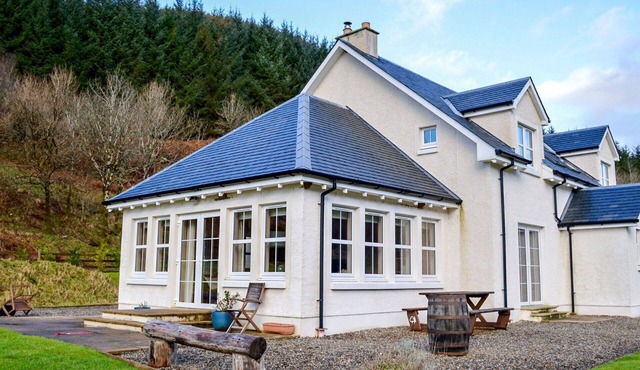 Wonderful private villa for 10 people with TV, patio, pets allowed and panoramic view