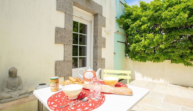 Wonderful private villa for 5 guests with TV, terrace, pets allowed and parking