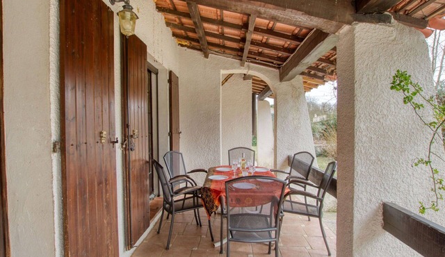 Wonderful private villa for 6 guests with TV, terrace and pets allowed
