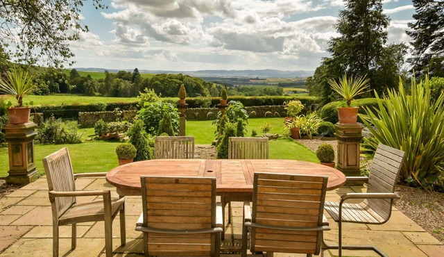 Wonderful private villa for 10 people with WIFI, patio and panoramic view