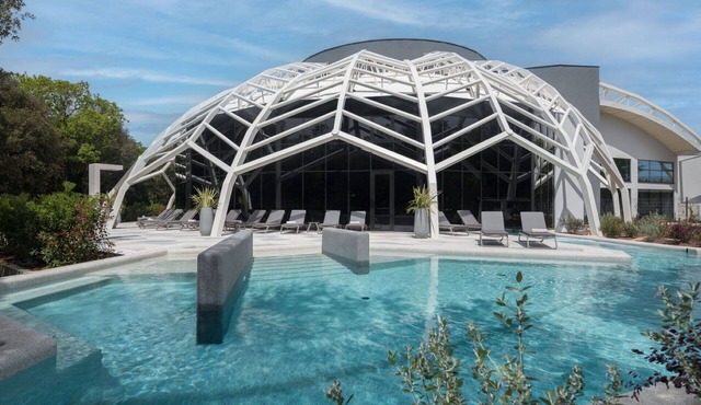 Wonderful private villa with private pool, hot tub, A/C, WIFI, TV, terrace and pets allowed