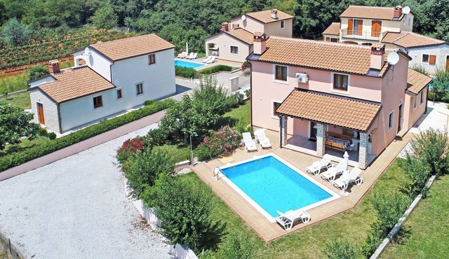 Wonderful private villa with WIFI, A/C, private pool, TV, terrace, pets allowed and parking