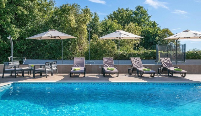 Wonderful private villa for 8 guests with A/C, private pool, WIFI, TV and terrace
